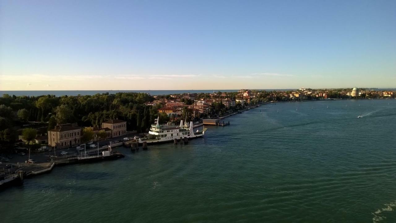 Appartamento Alla Riviera Venedig-Lido Exteriör bild